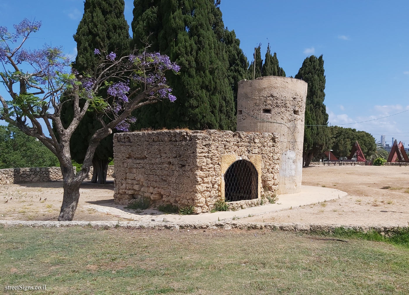 Holon - The pillbox - Tel Giborim/Hametsuda, Holon, Israel