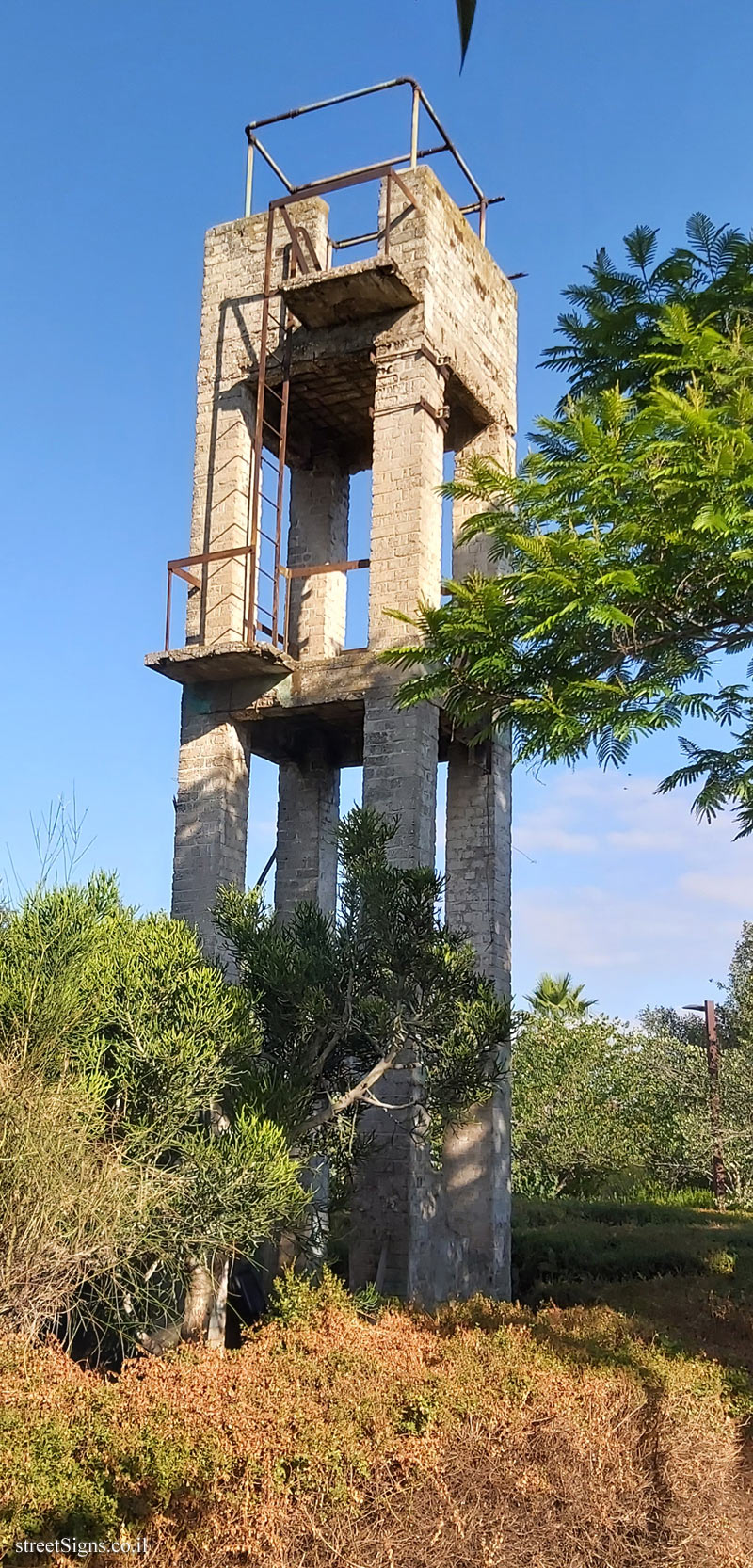 Rosh Haayin - Heritage Sites in Israel - British Watchtower (HaAtsmaut St) - HaAtsmaut St 1, Rosh Haayin, Israel