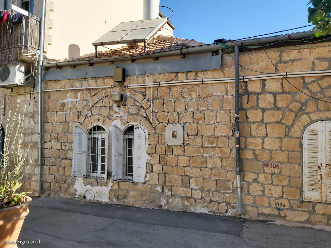 Jerusalem - Photograph in stone - Yitzhak Levy - Ohel Moshe St 1, Jerusalem, Israel