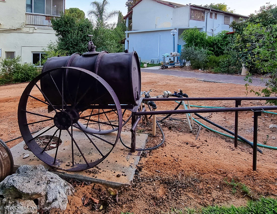 Naan - The water cart