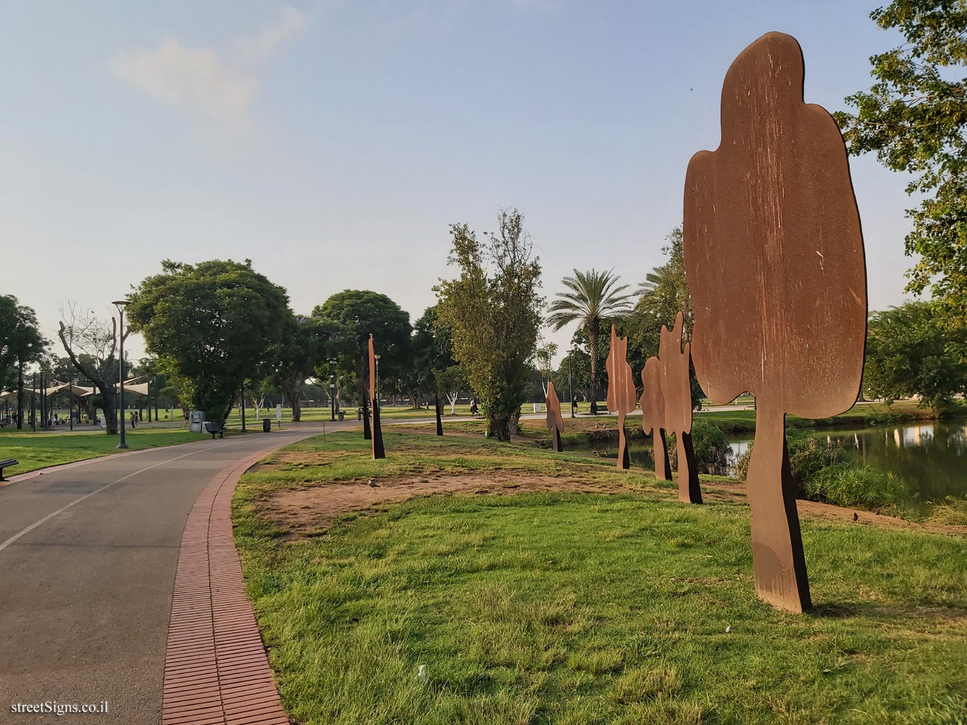 Ramat Gan - The National Park - Eight Positive Trees - Outdoor sculpture by Menashe Kadishman