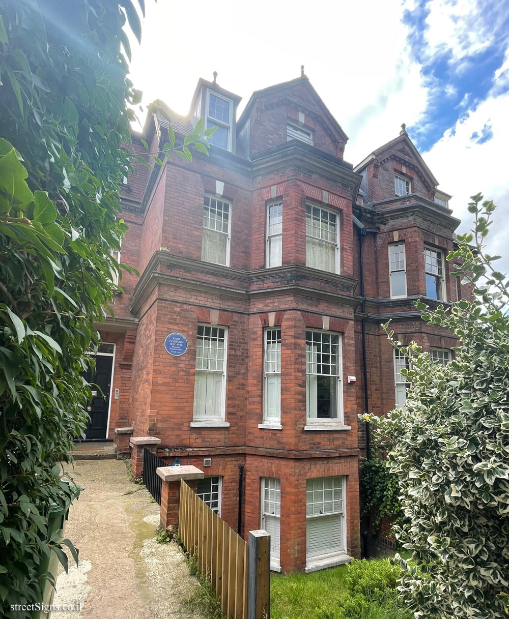 London - A memorial plaque where the where statistician Karl Pearson lived - 7 Well Rd, London NW3 1LG, UK