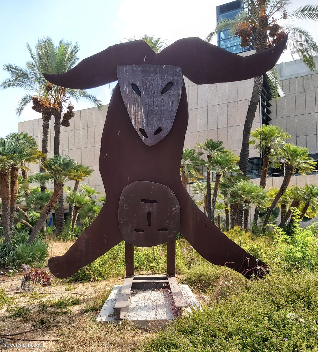 "Sacrifice of Issac" - outdoor sculpture by Menashe Kadishman - Tel Aviv University-Ramat Aviv Campus, Tel Aviv, Israel