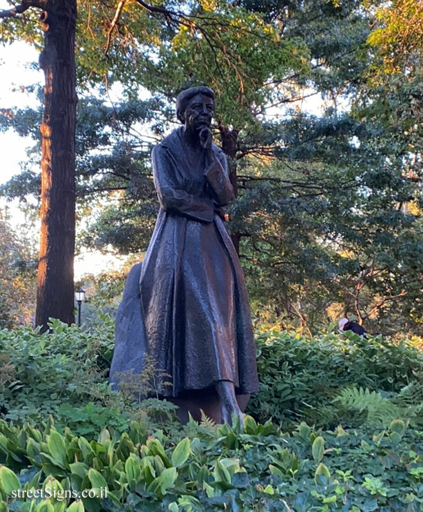 New York - Eleanor Roosevelt Monument - 4 Riverside Dr, New York, NY 10023, USA