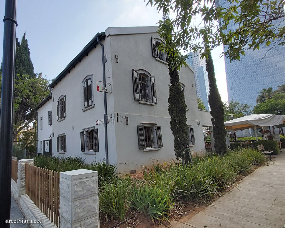Tel Aviv - Sarona complex - buildings for preservation - Arania Osvaldo 13