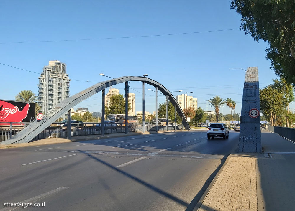 Tel Aviv - Yarkon Bridge - Mordechai Namir Rd 145, Tel Aviv-Yafo, Israel