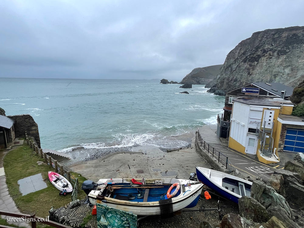 St Agnes - Trevaunance Cove Beach