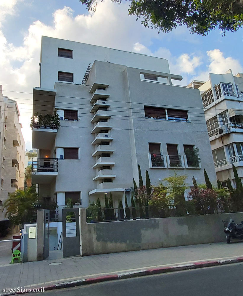 Tel Aviv - buildings for conservation - Acum House, Rothschild 118