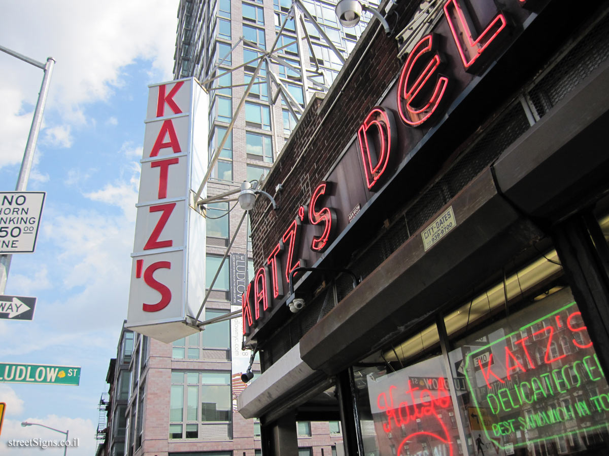 New York - Katz’s Delicatessen - 205 E Houston St, New York, NY 10002, USA