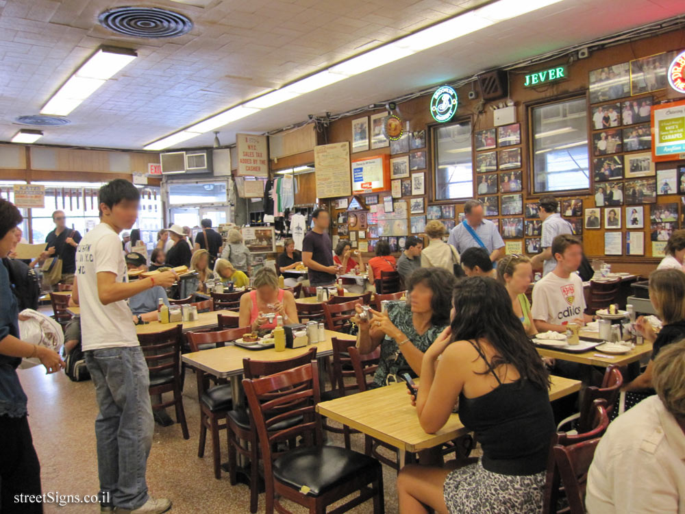 New York - Katz’s Delicatessen - 205 E Houston St, New York, NY 10002, USA