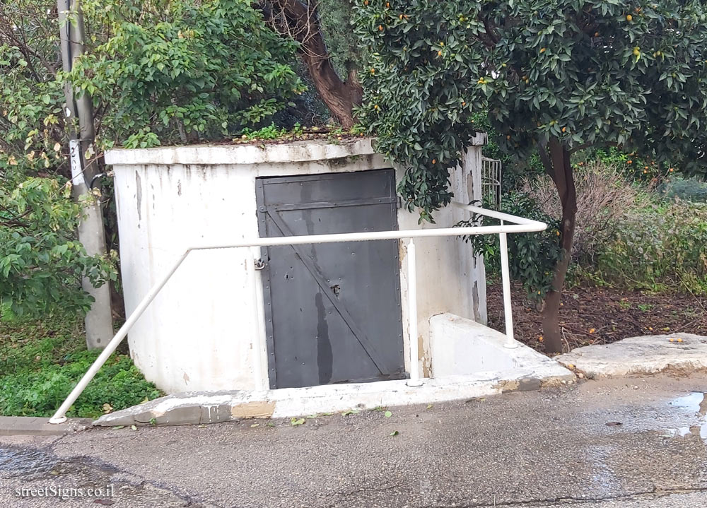 Bitan Aharon - the first water well - Derech Hailanot 9, Bitan Aharon, Israel