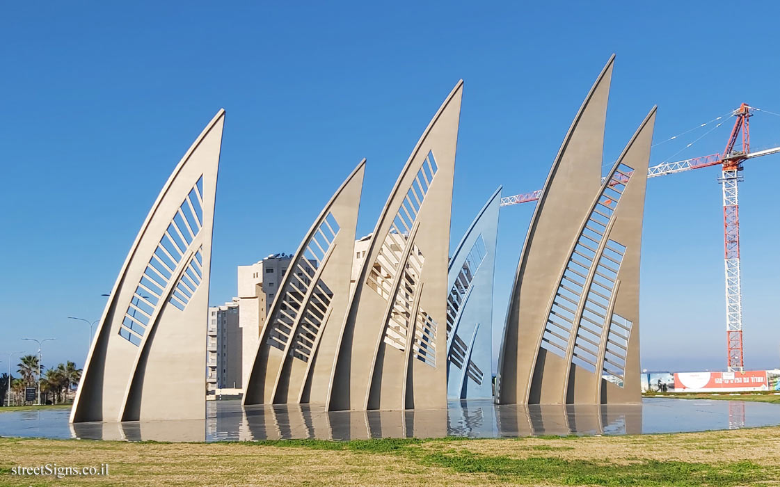 Ashdod - the statue of the sailors - Menachem Begin Boulevard/Moshe Dayan Boulevard, Ashdod, Israel