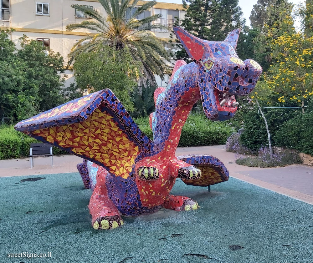 Holon - Story Garden - The treasure of Chambalo - The Dragon