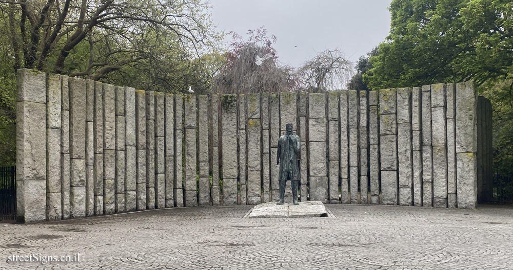 Dublin - A statue in memory of Wolfe Tone - 9 Merrion Row, Dublin 2, D02 V223, Ireland