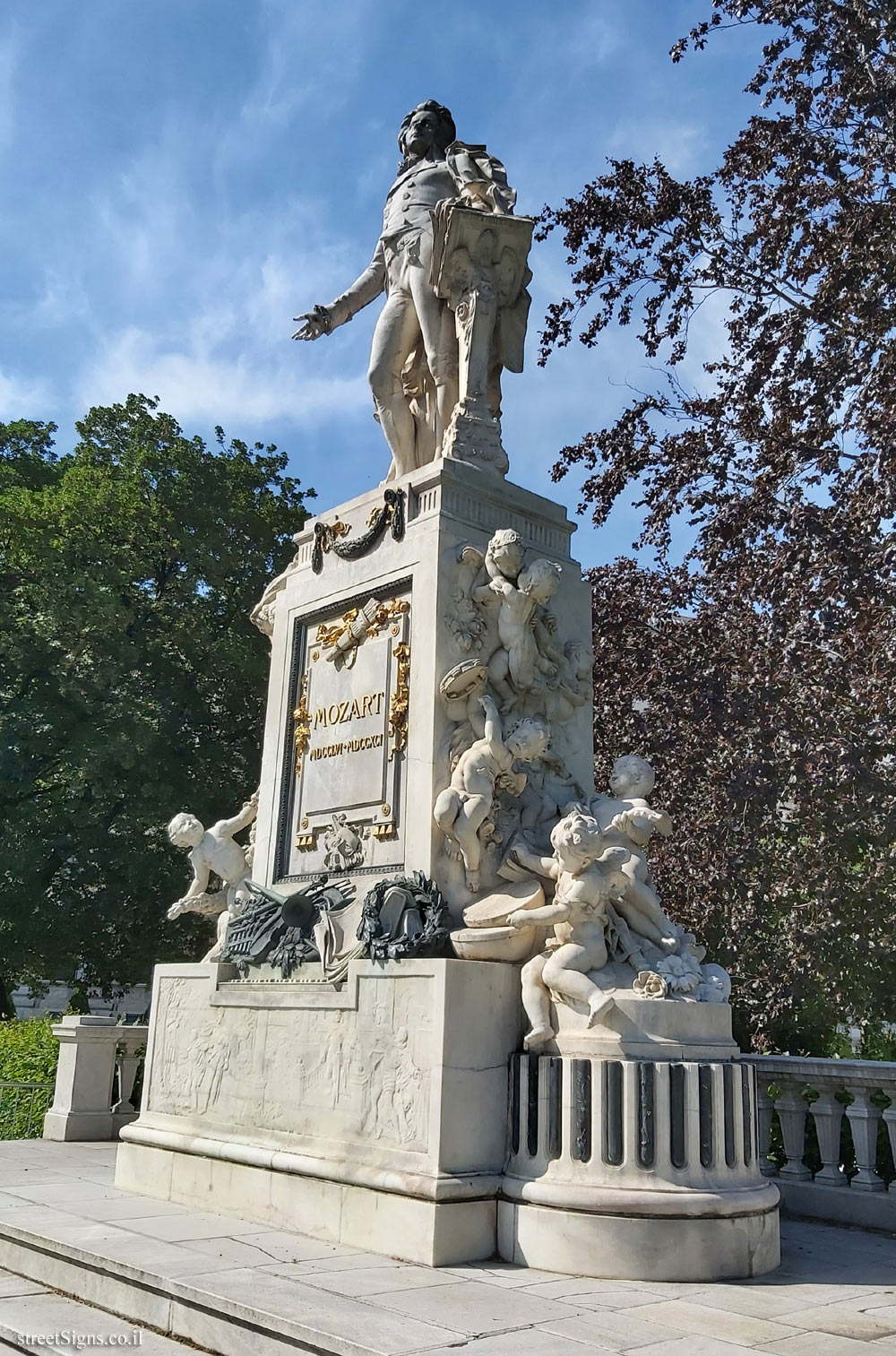 Vienna - Mozart Monument - Burgring, 1010 Wien, Austria