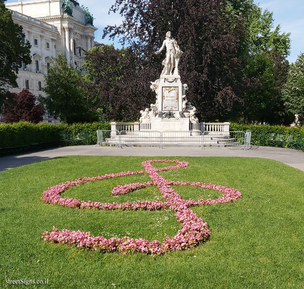 Vienna - Mozart Monument - Burgring, 1010 Wien, Austria
