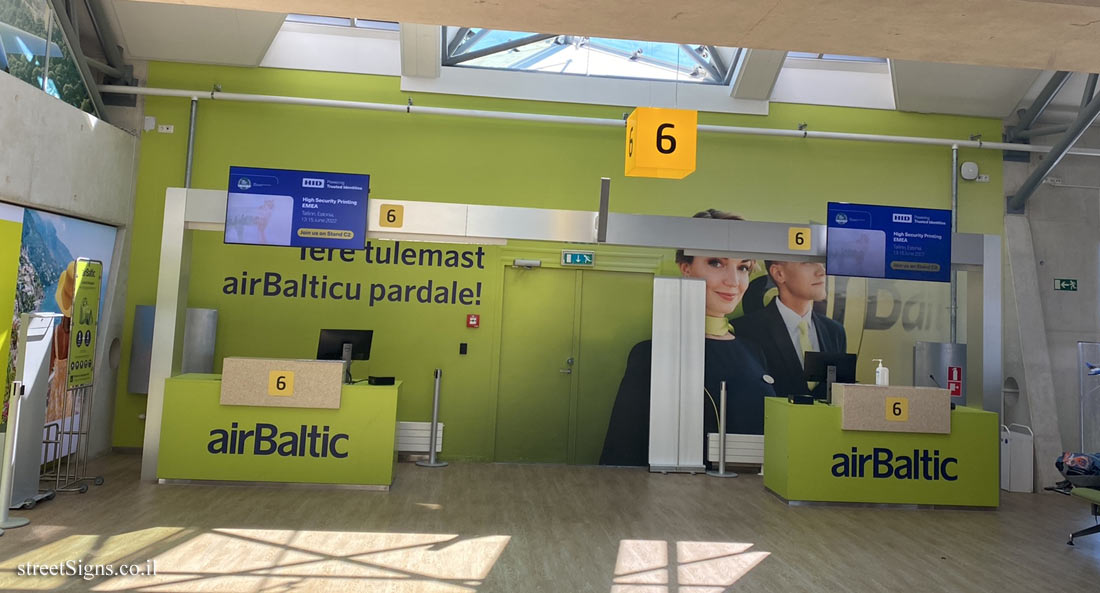 Tallinn - Tallinn International Airport - Lennart Meri - boarding gate - Tallinn Airport, Tartu maantee 101, 10112 Tallinn, Estonia