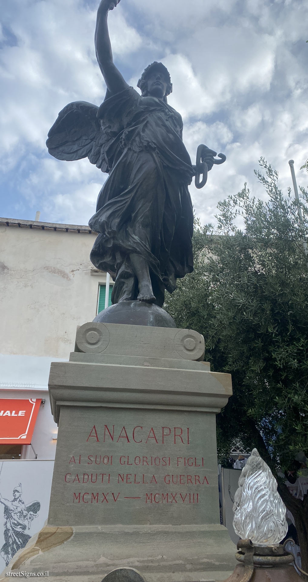 Anacapri (Capri) - A monument in memory of those who fell in the World Wars - Piazza dela Vittoria, 1, 80071 Anacapri NA, Italy