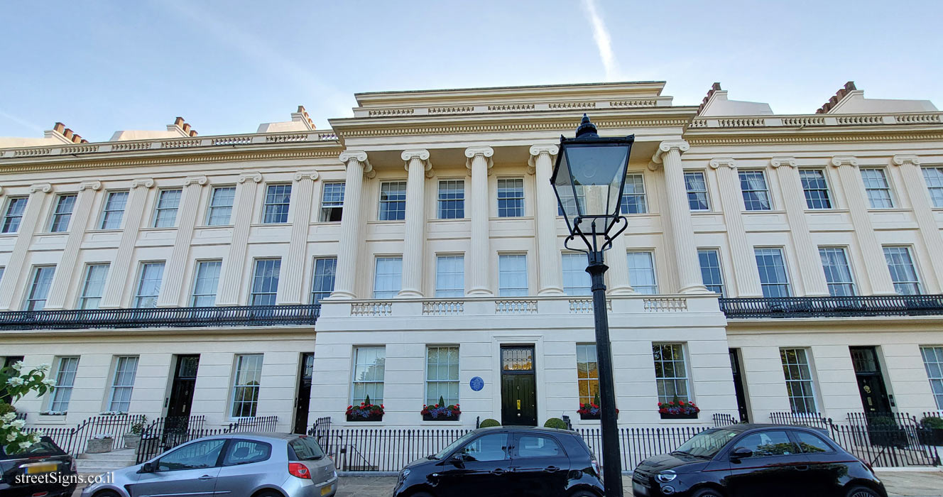 London - A commemorative plaque in the place where the entrepreneur Henry Wellcome lived - 6 Gloucester Gate, London NW1 4HG, UK