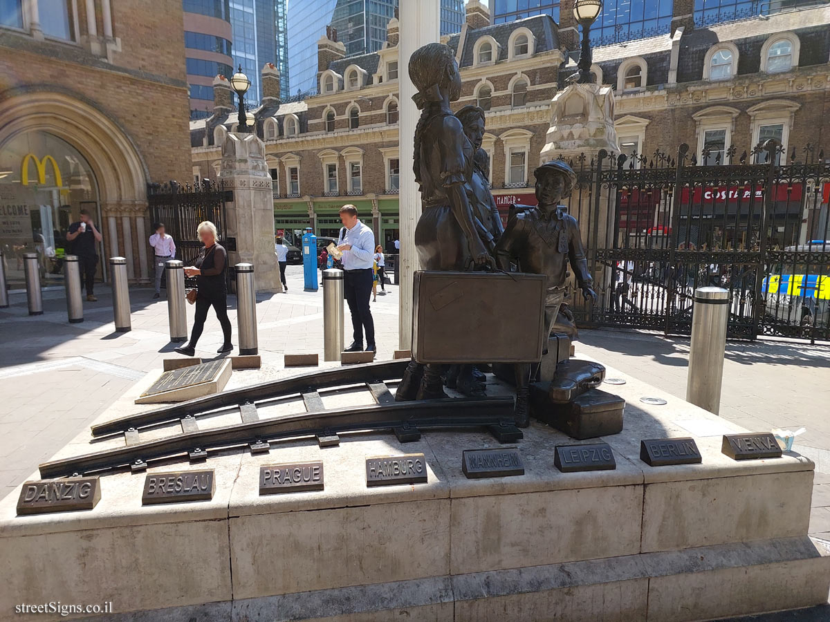 London - A monument commemorating the "Kindertransport" - 100 Liverpool St, London EC2M 2RH, UK