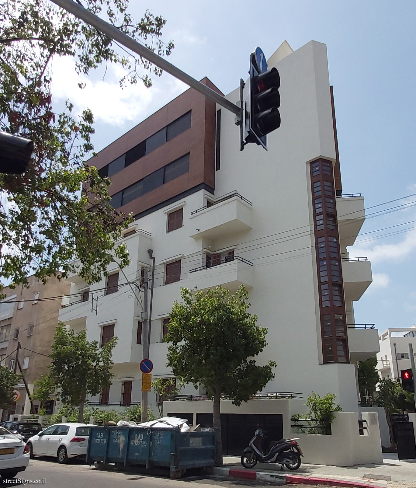Tel Aviv - buildings for conservation - Yehuda Halevi 97, c/r Mazeh 50