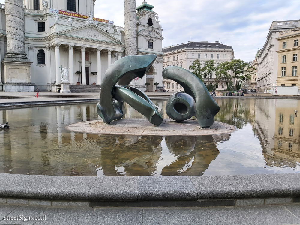 Vienna - Hill Arches 1973 - outdoor sculpture by Henry Moore - Karlsplatz 10, 1040 Wien, Austria