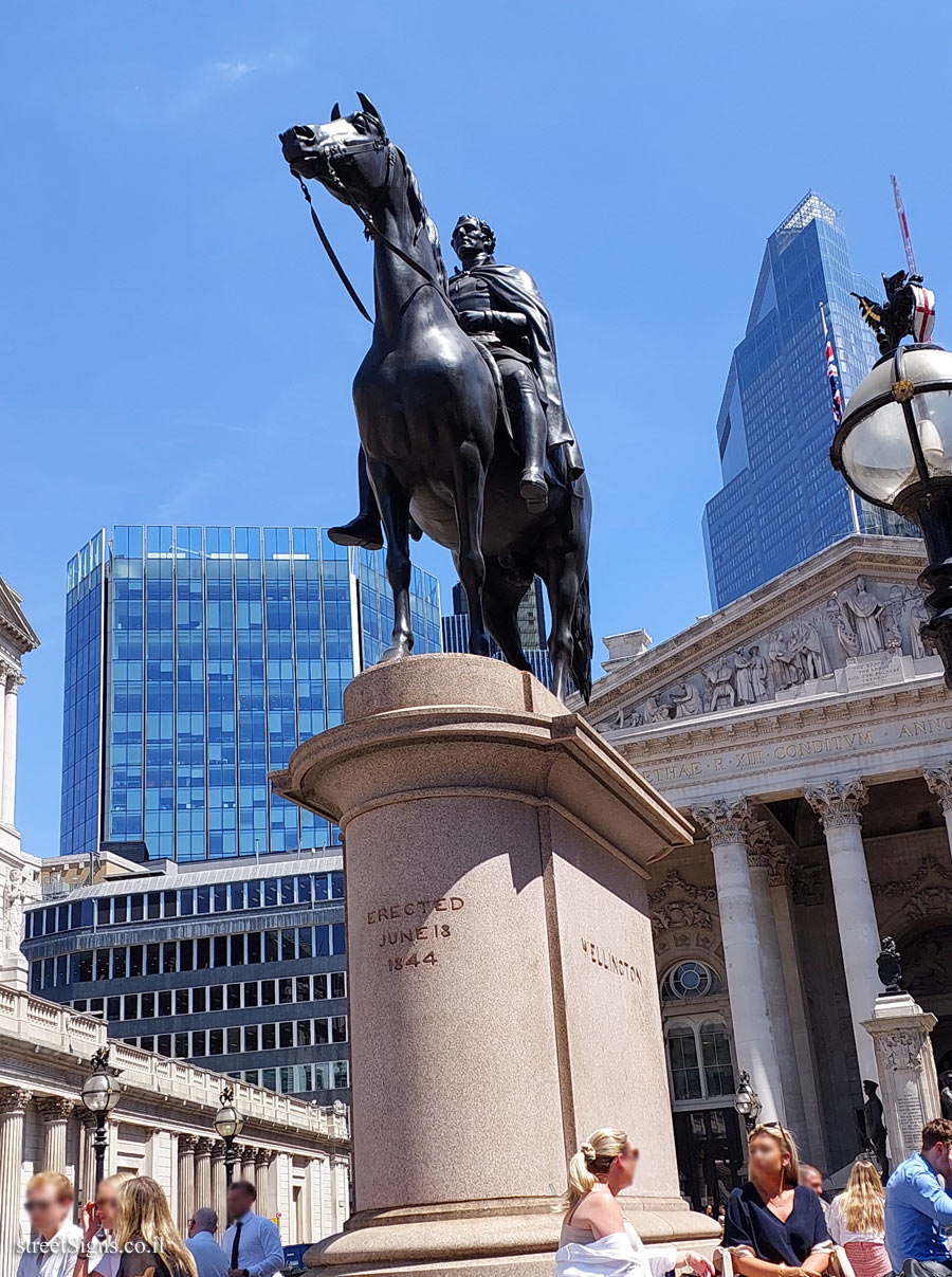 London - Monument commemorating the 1st Duke of Wellington riding a horse - Bank, Princes St, London EC3V 3LA, UK