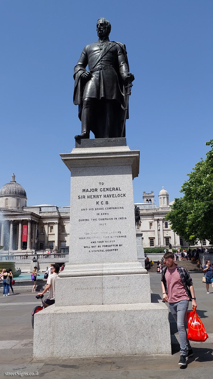 London - Trafalgar Square - Statue commemorating Henry Havelock - 44 Trafalgar Sq, London WC2N 5DP, UK