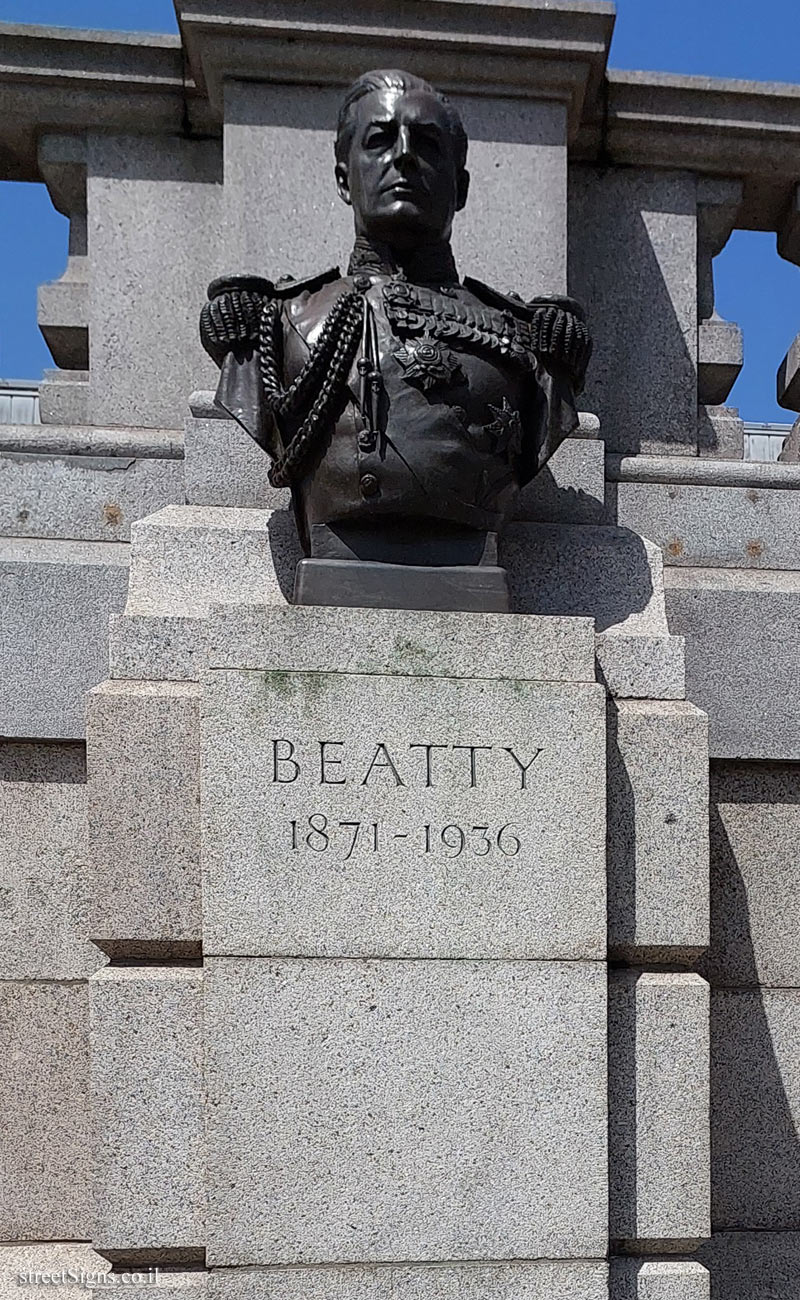 London - Trafalgar Square - A bust commemorating David Beatty - Trafalgar Sq, London WC2N 5DN, UK
