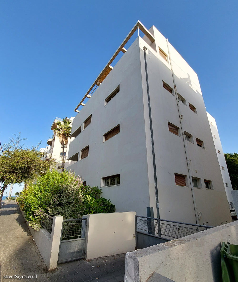 Tel Aviv - buildings for conservation - 9 Gordon - J. L. Gordon St 9, Tel Aviv-Yafo, Israel