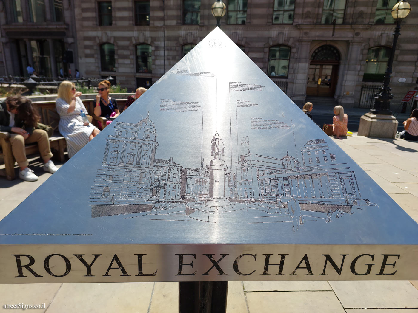 London - Jubilee Walkway - The Royal Exchange - Side 2
