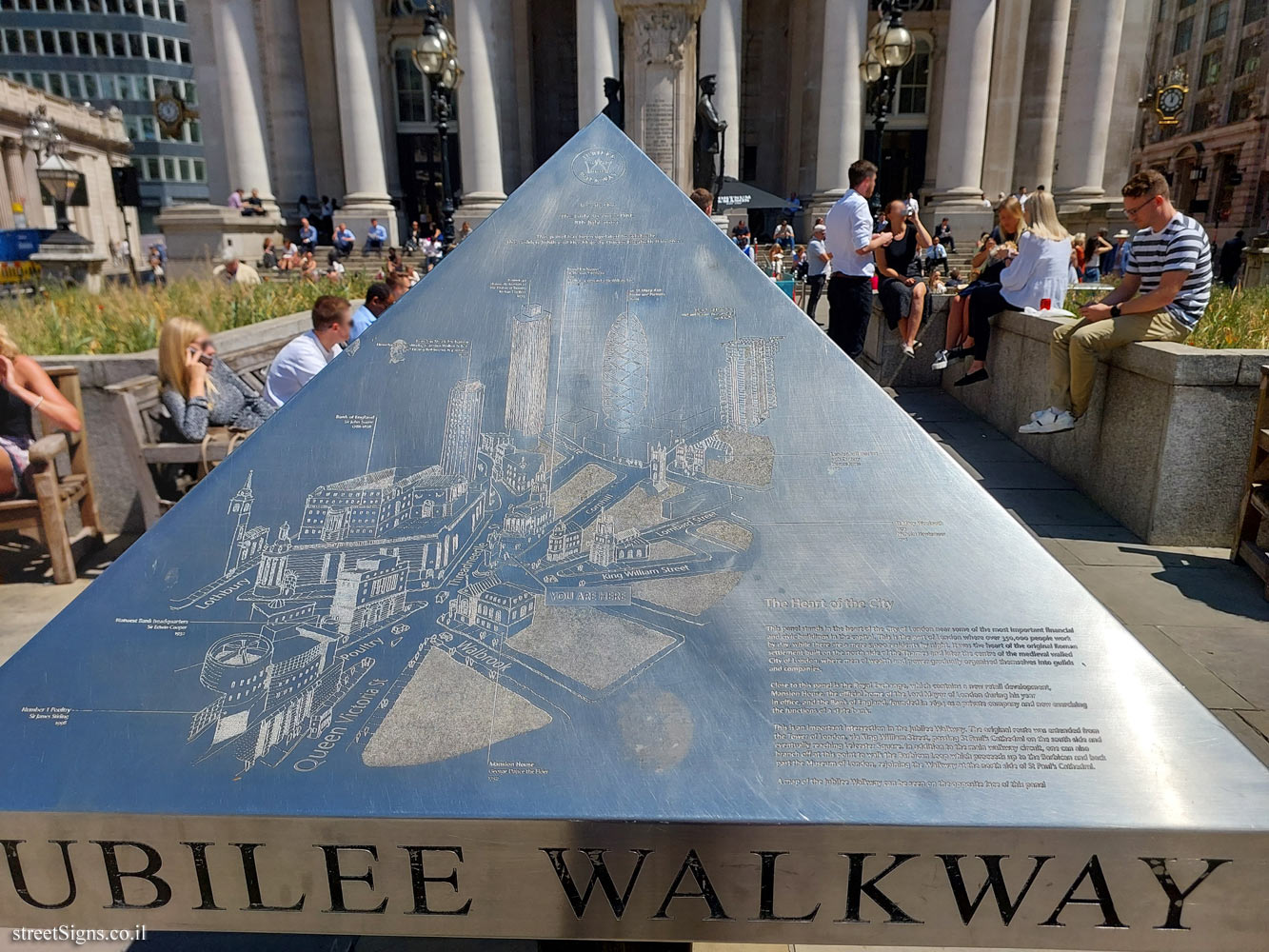 London - Jubilee Walkway - The Royal Exchange - Side 3