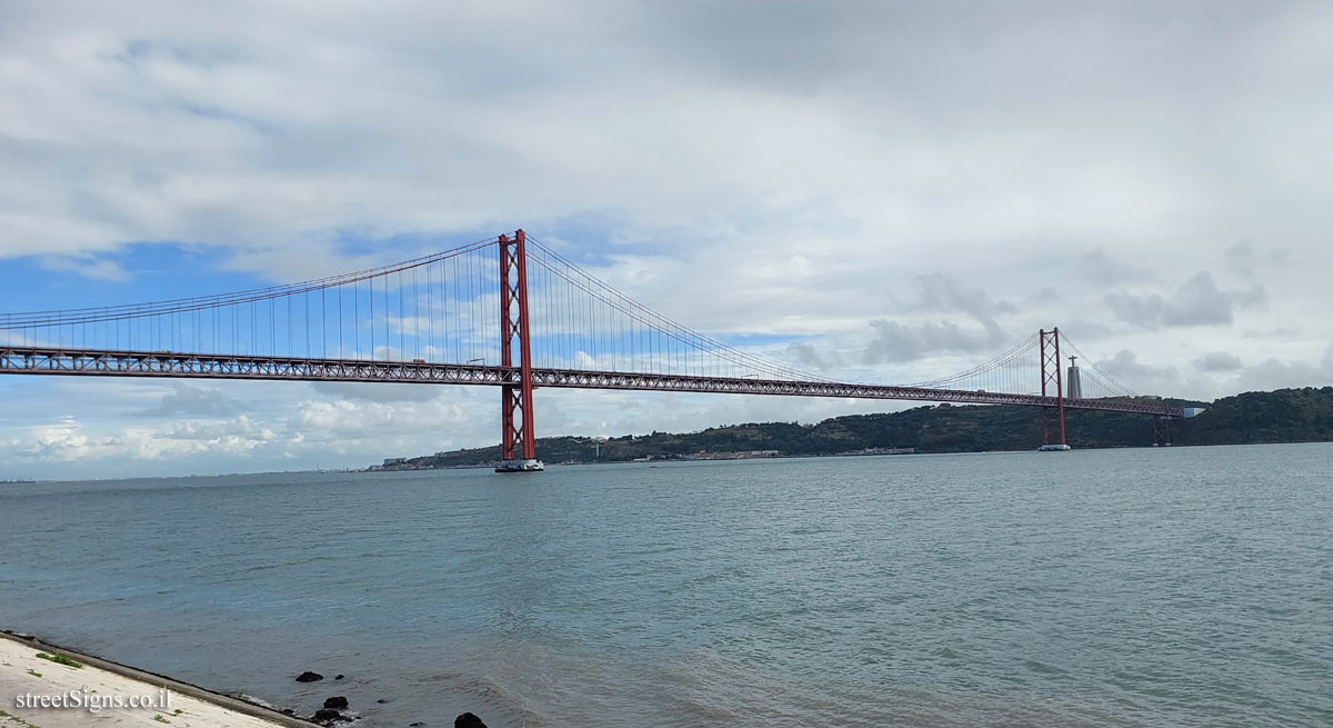 Lisbon - April 25 Bridge - Av. Brasília 5, 1300 Lisboa, Portugal
