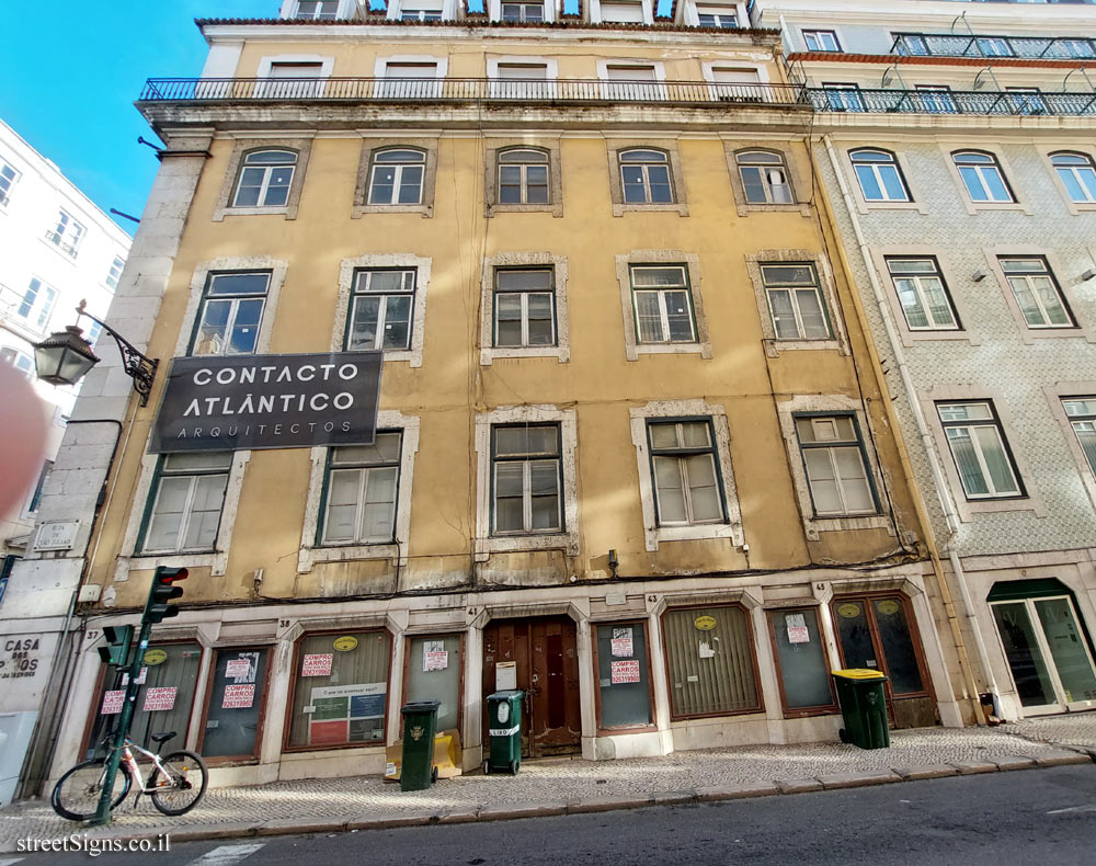 Lisbon - the place where Fernando Pessoa founded his company - R. de São Julião 43, 1100-150 Lisboa, Portugal