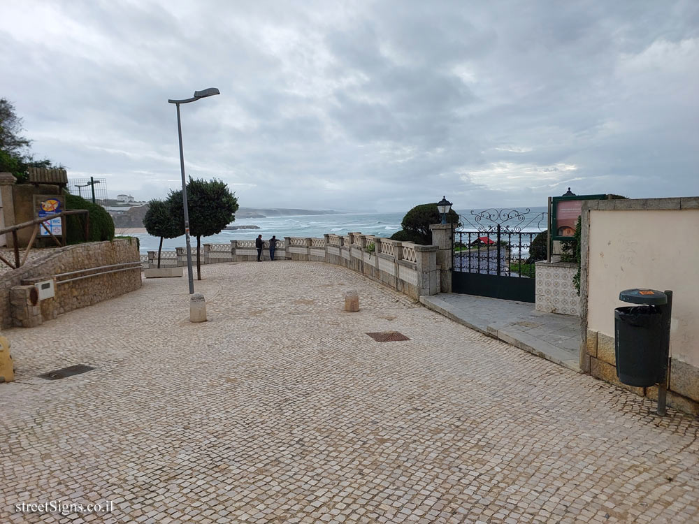 Ericeira - South Beach - R. Manuel Ortigão Burnay 1B, 2655-320 Ericeira, Portugal