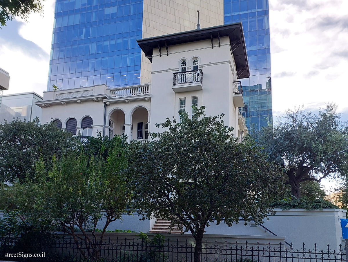 Tel Aviv - buildings for conservation - Rothschild 46, Shadal 1 - Rothschild Blvd 46, Tel Aviv-Yafo, Israel