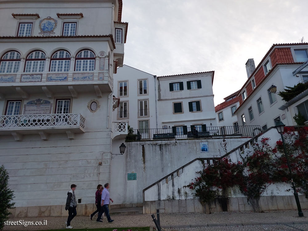 Cascais - a plaque commemorating 650 years of Cascais’s autonomy - Av. Dom Carlos I 6, 2759-444 Cascais, Portugal