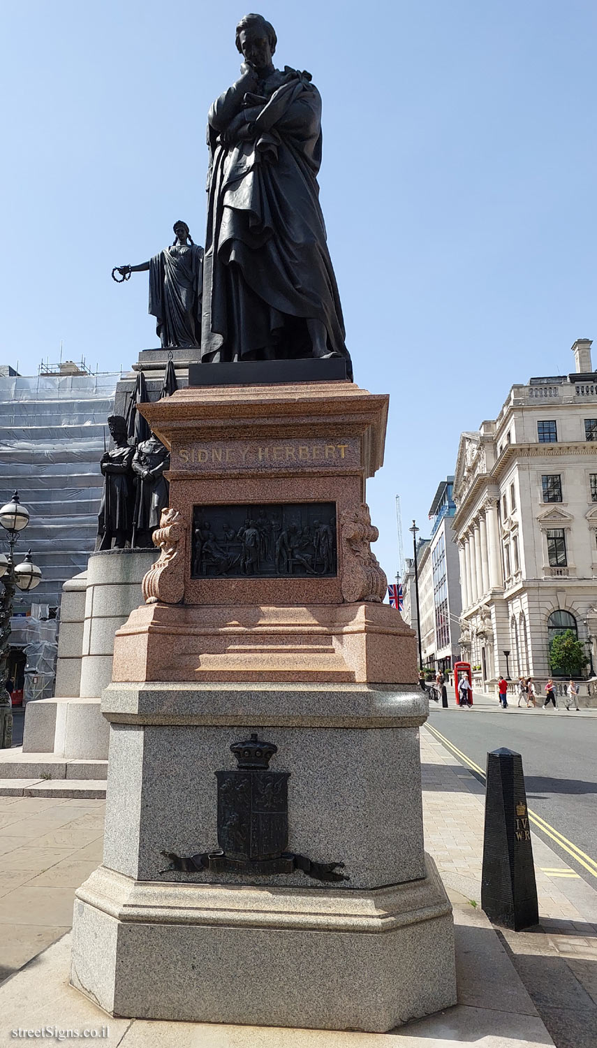 London - Statue of Sidney Herbert - 6 Waterloo Pl, St. James’s, London SW1Y 4AN, UK
