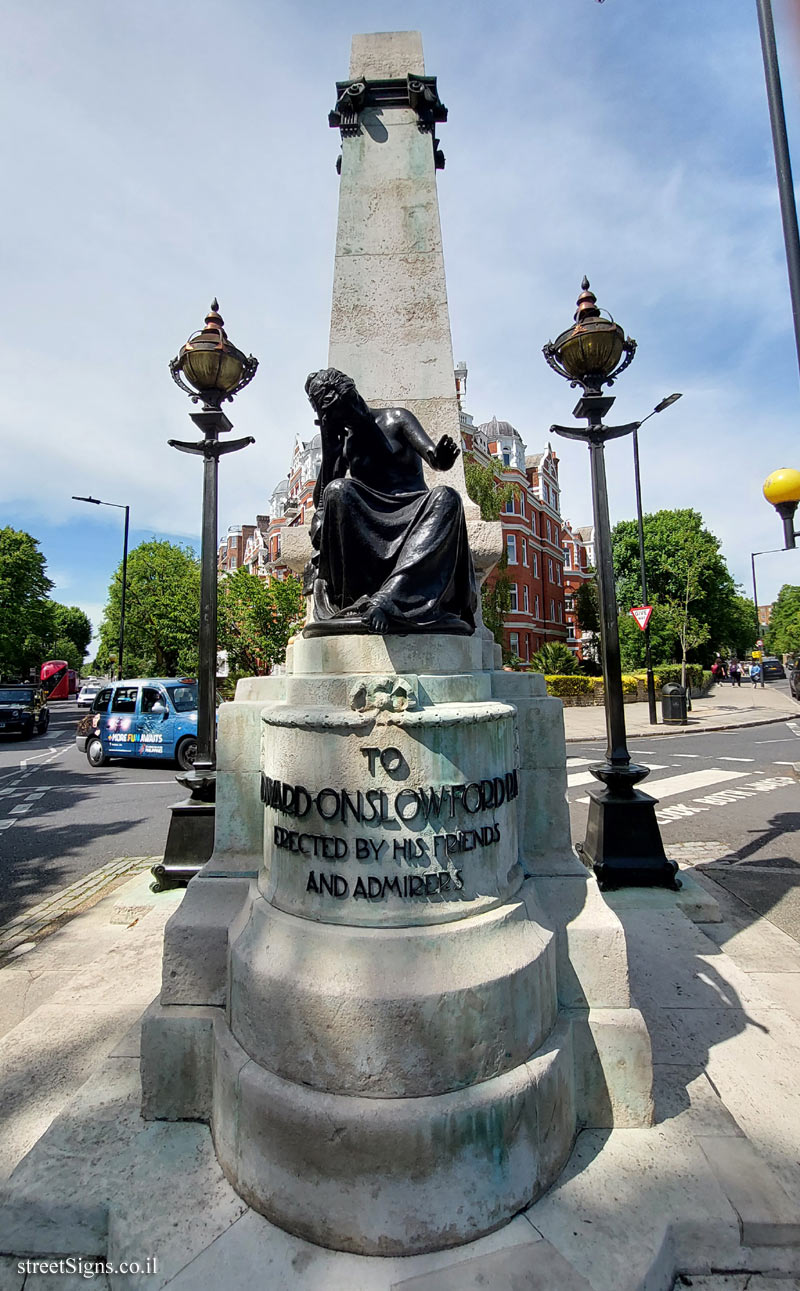 London - Monument commemorating the sculptor Edward Onslow Ford - 38 Grove End Rd, London NW8 9NE, UK