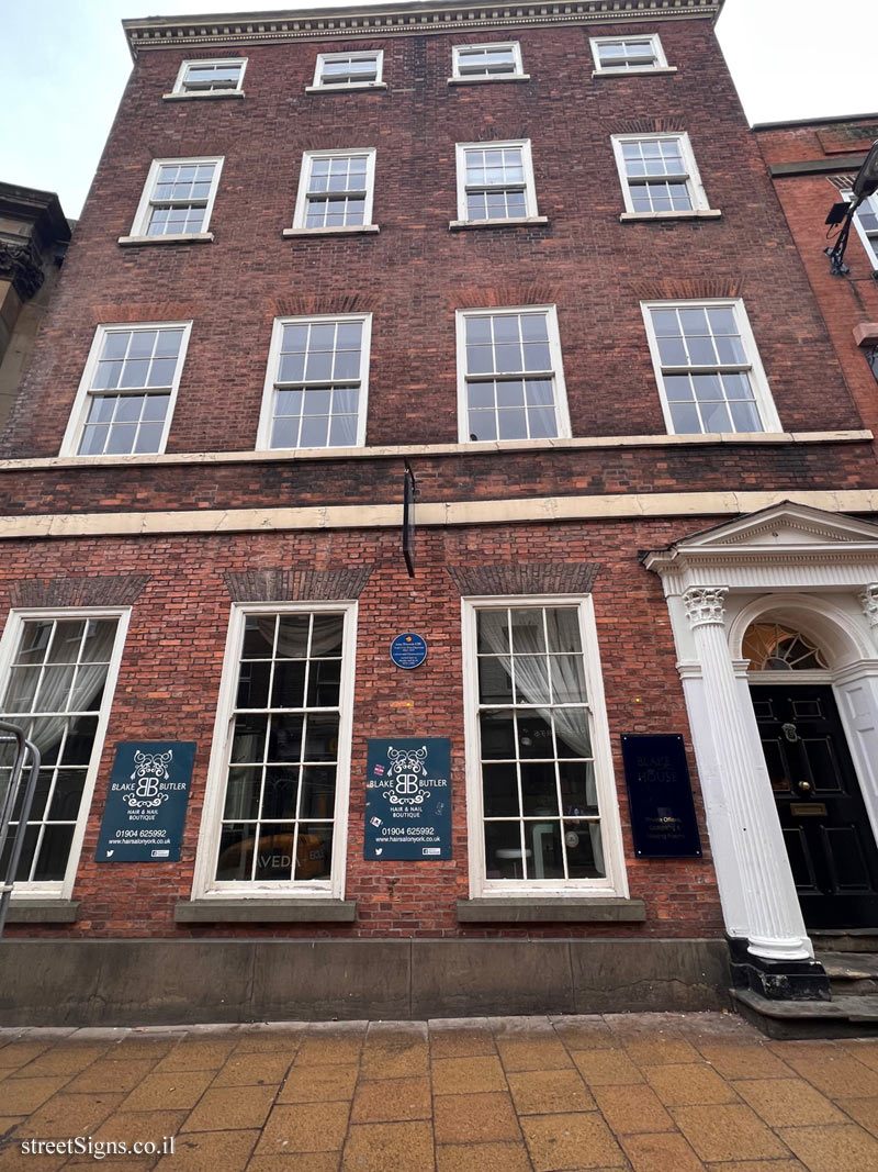 York - Commemorative plaque for the head of the York Civic Trust, John Shannon - 18 Blake St, York YO1 8QG, UK