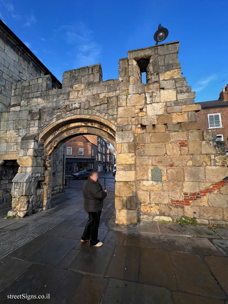 York - Abbey Wall Gateway - 2A Bootham, York YO30 7BL, UK