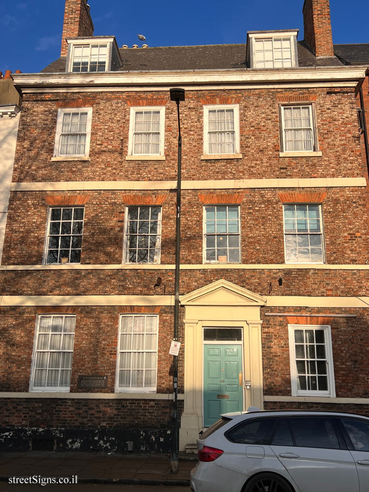 York - Commemorative plaque in the house where William Arthur Evelyn lived - Evelyn House, 33 Bootham, York YO30 7BT, UK