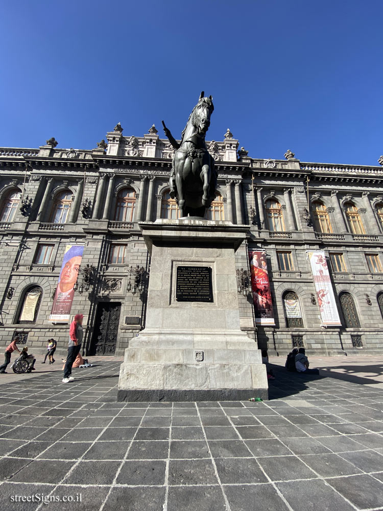 Mexico City - El Caballito - Statue of Carlos IV King of Spain riding his horse - Plaza Manuel Tolsa