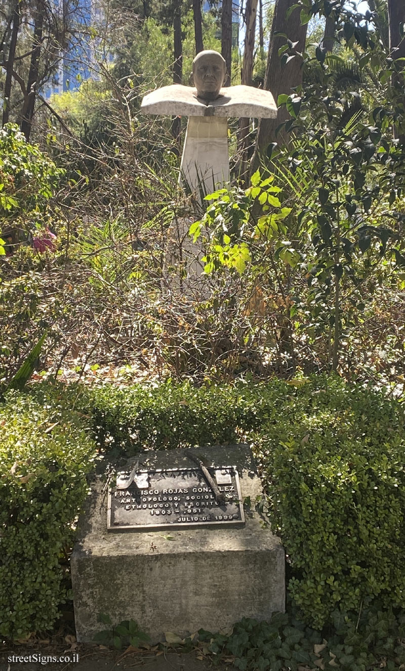 Mexico City - A statue commemorating the anthropologist Francisco Rojas González - Parque del Conde 24, San José Insurgentes, Benito Juárez, 03900 Ciudad de México, CDMX, Mexico