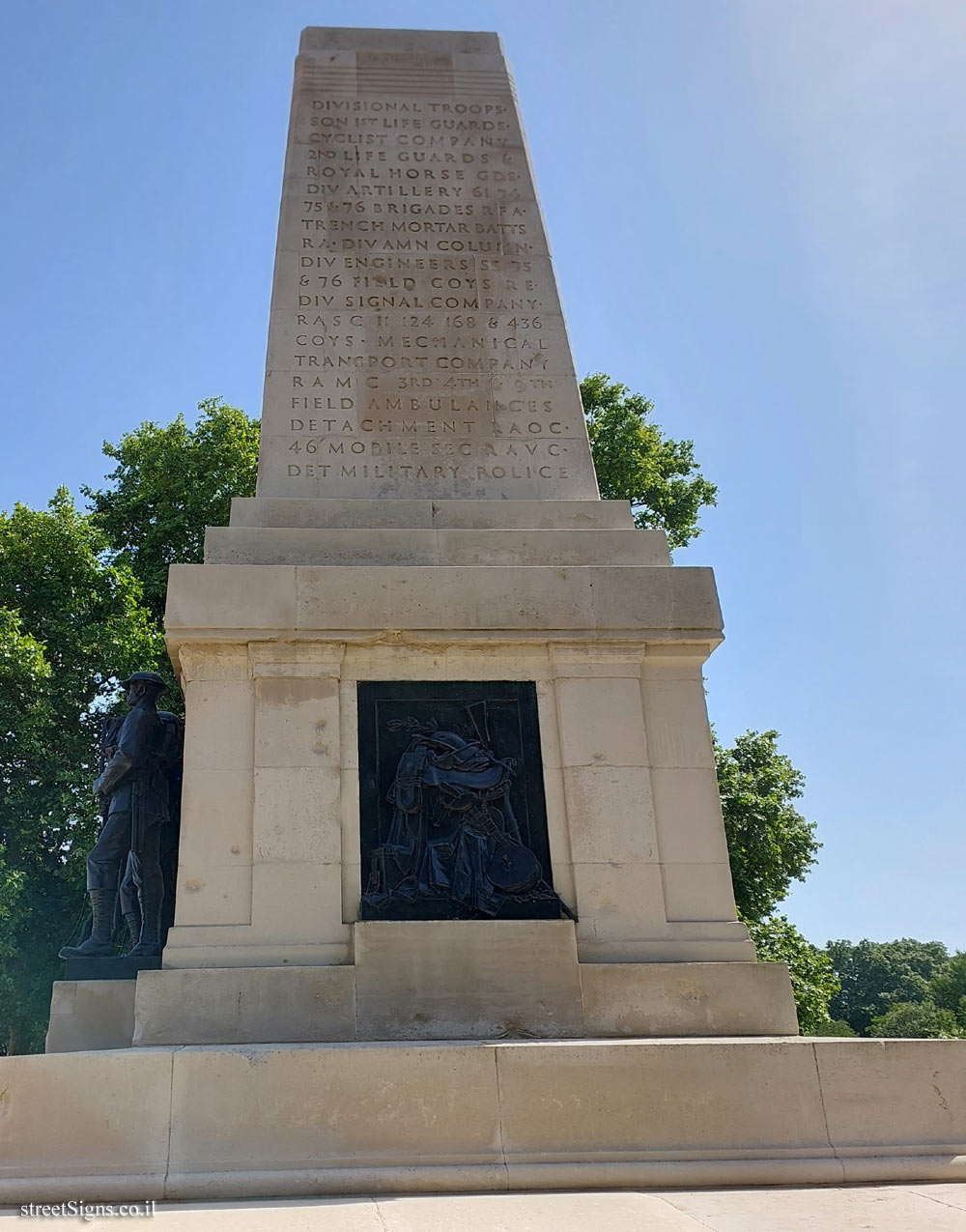 London - Guards Division Memorial - 69 Horse Guards Rd, London SW1A 2BJ, UK