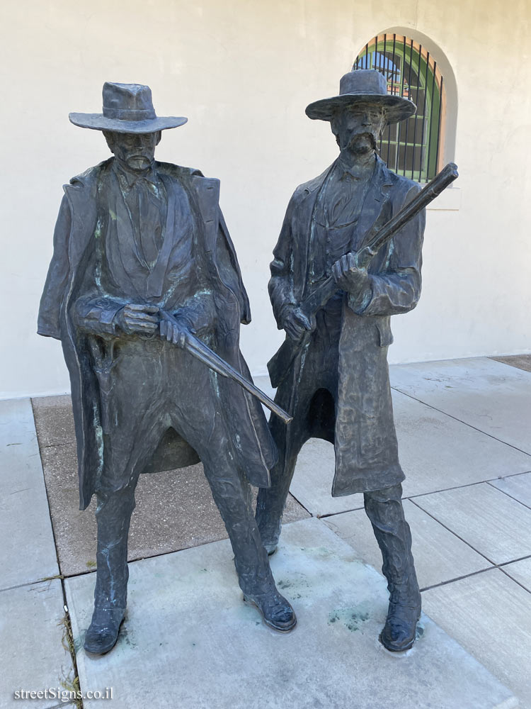 Tucson - Statue of Wyatt Earp and Doc Holliday - 400 N Toole Ave, Tucson, AZ 85701, USA