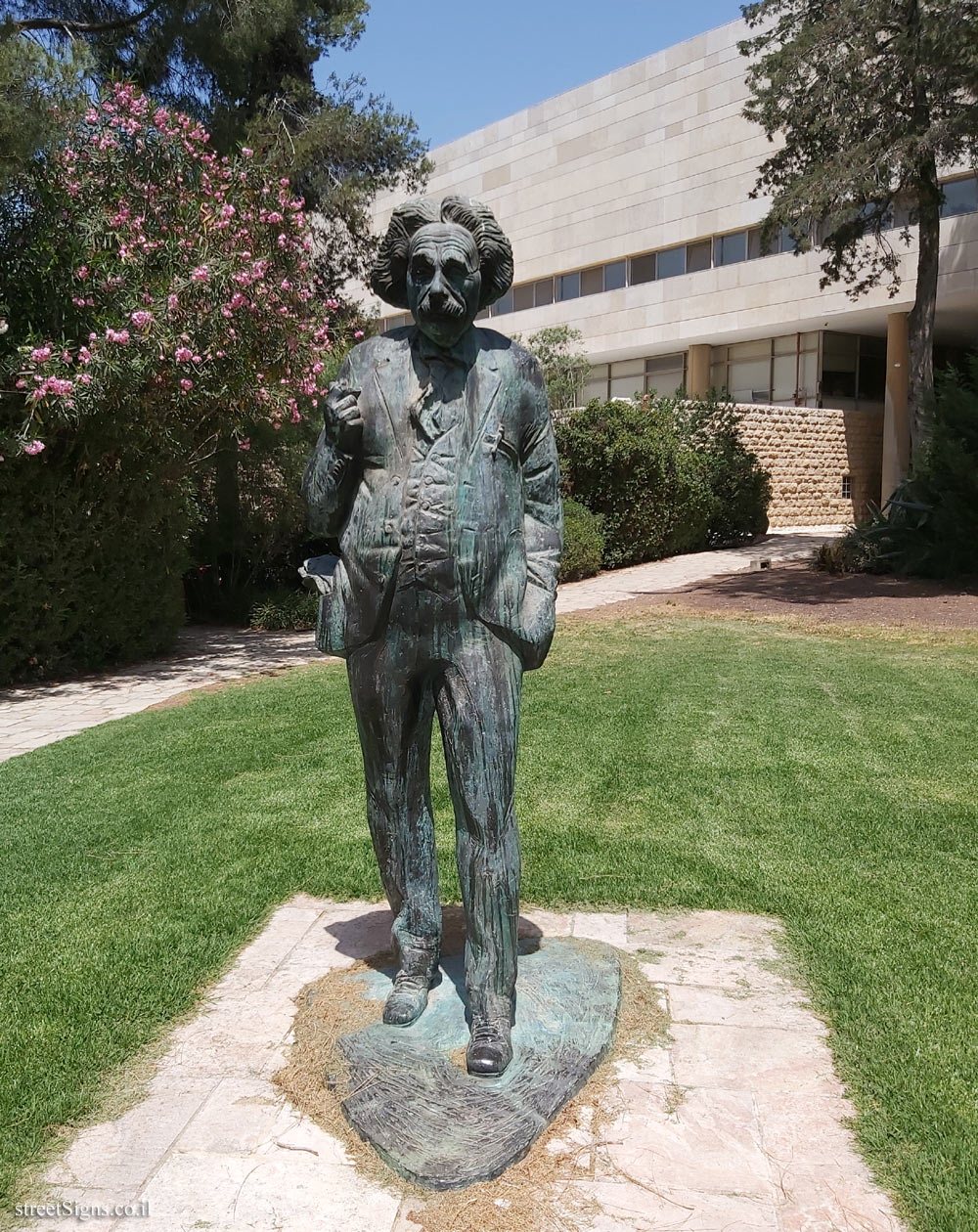 The Hebrew University of Jerusalem - Albert Einstein - outdoor sculpture by Georgy Frangulyan - National and University Library Building, Jerusalem, Israel