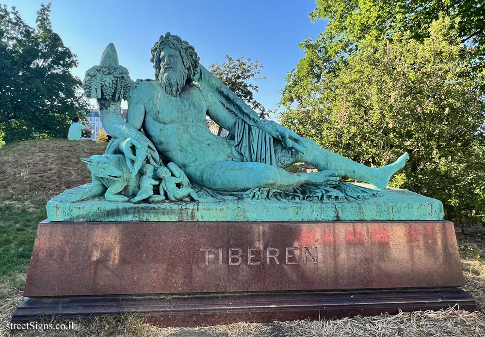 Copenhagen - Tiber River statue - Søtorvet 6, 1371 København K, Denmark