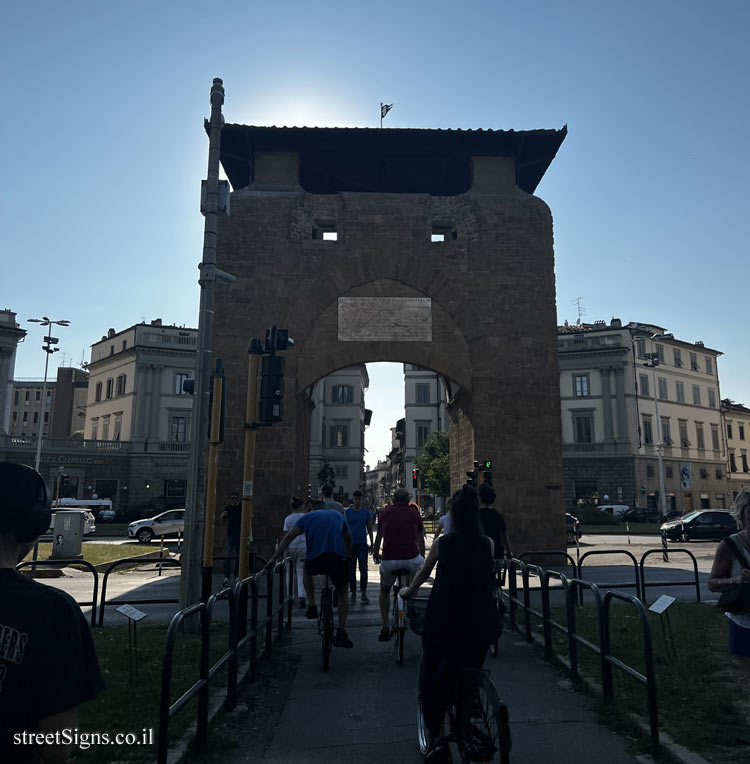 Florence - Porta alla Croce (2) - Piazza Cesare Beccaria, 10, 50121 Firenze FI, Italy
