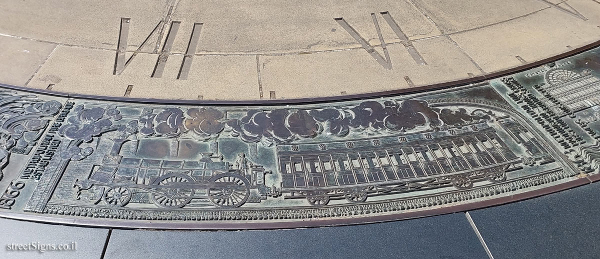 London - Sundial at Tower Hill Station - Metropolitan Line Paddington - King’s Cross, First Underground Service